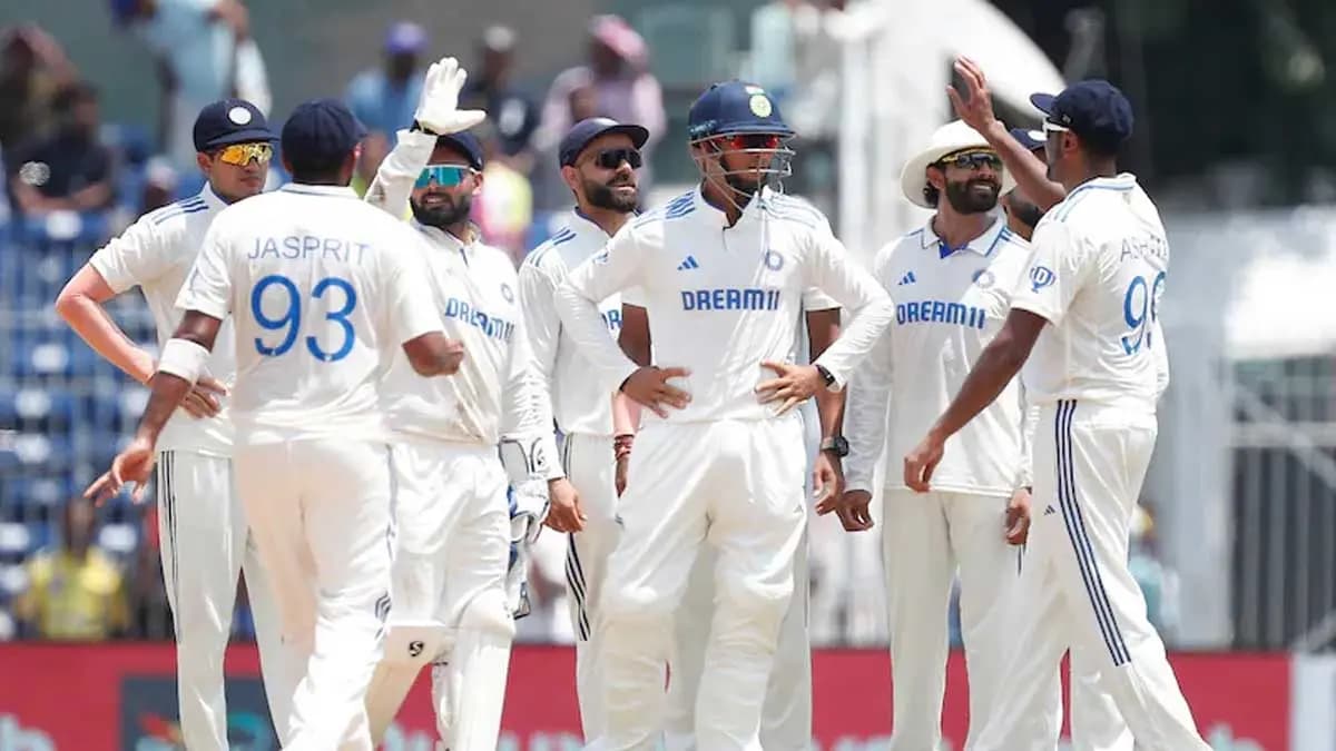 bangladesh batting collapsed, lost eight wickets spt