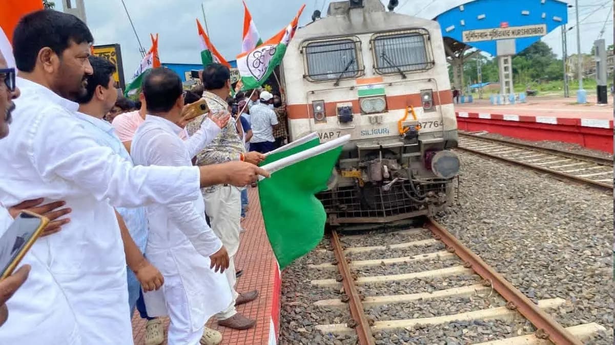 Tensions flare up as Kolkata-bound train from Mizoram stops at Murshidabad station