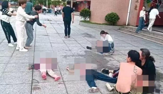 knife attack at china, two dies