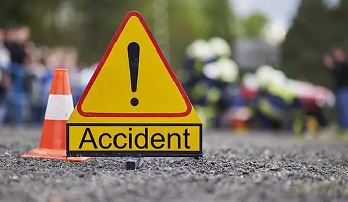 Car and two bikes collision in paschim medinipur three killed gnr
