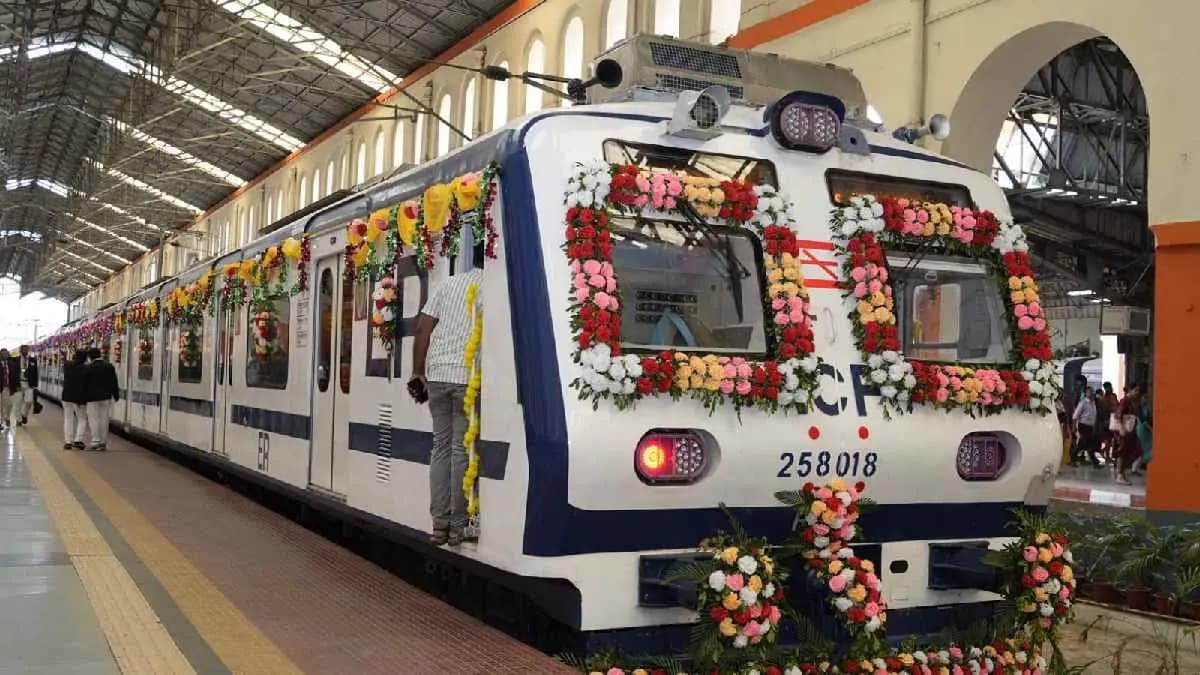 Air-Conditioned EMU train service between Sealdah and Ranaghat flagged off