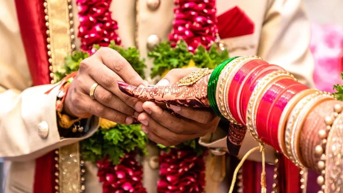 In which village of india woman does not wear clothes for a week after first week of marriage lif