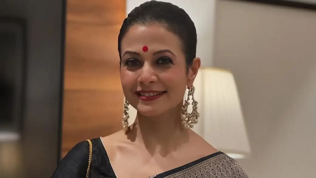 Tollywood actress Koel Mallick s daughter name is Kavya