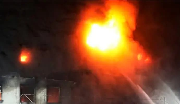 fire broke out at incense factory in daspur