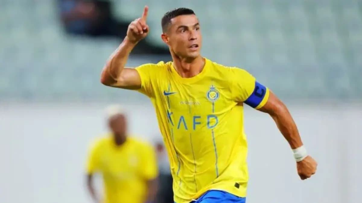 Cristiano Ronaldo scores another goal and reaches an astonishing 905 cateer goals spt