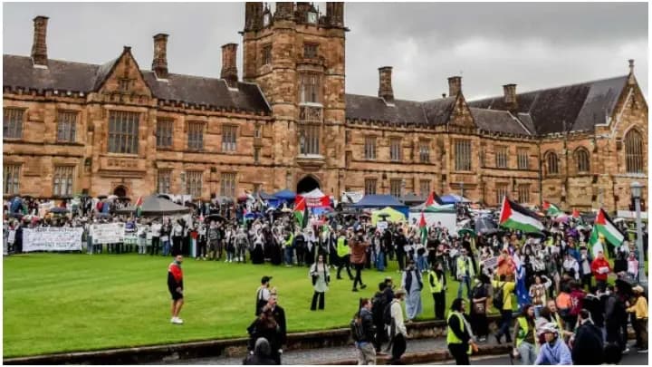 Pro-Palestinian protesters camp across Australian universities