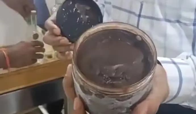 Whiskey Ice Cream Racket Busted In Hyderabad gnr