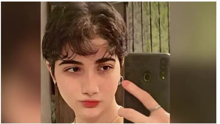 Iran Girl, 16, Dies