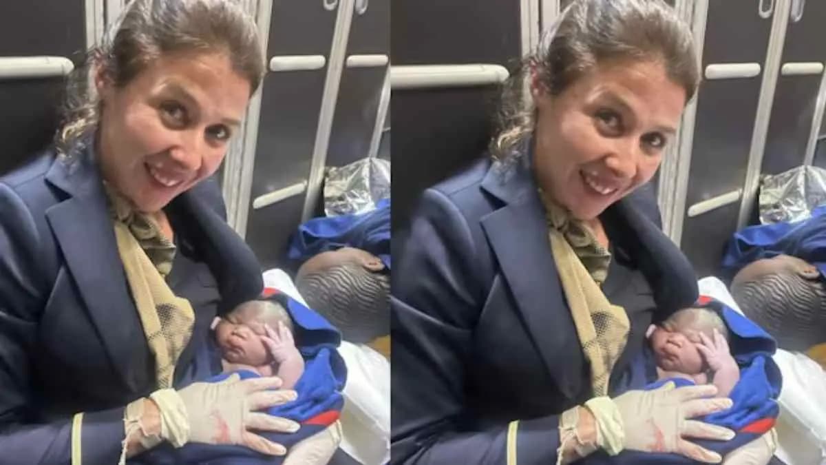 women gave birth mid air with the  help of Cabin crew and other Passengers