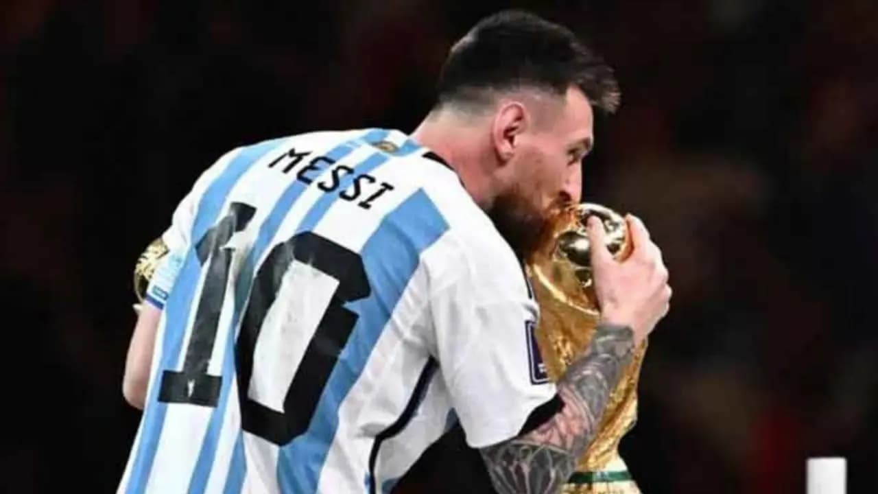 Number 10 will retire after leo messi
