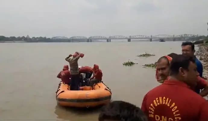 Three people drowned in the Ganges
