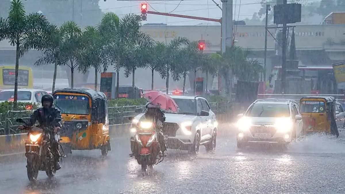 IMD Weather Forecast Heavy Rainfall Thunderstorm Alert in Six Districts in South Bengal