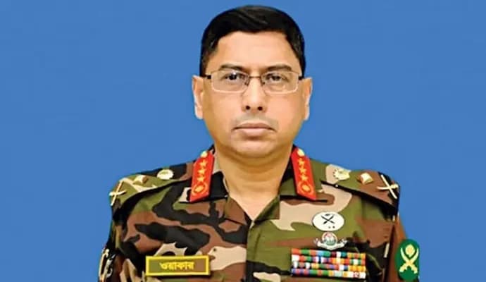 Bangladesh army chief waker uz zaman who announced resignation of sheikh hasina