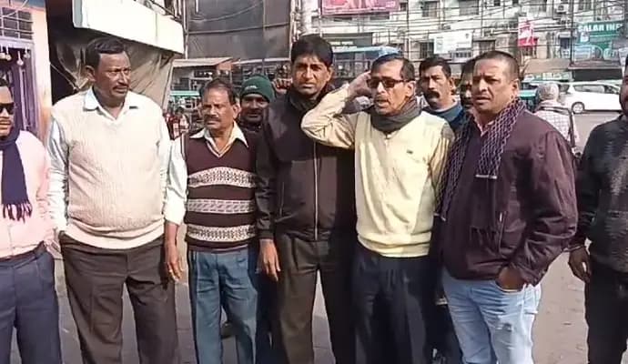 private bus owners strike at murshidabad