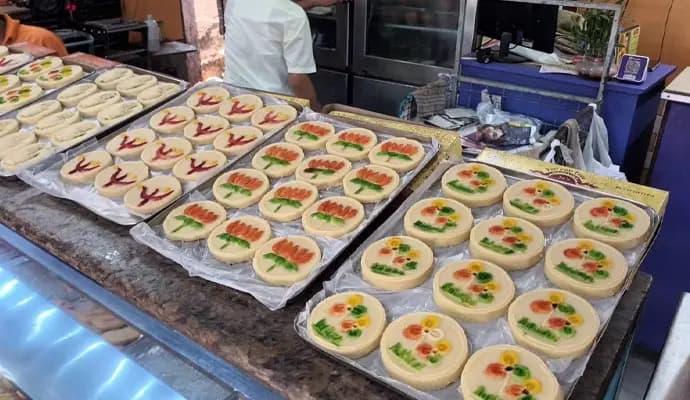 political color in sweets in the mood of polls