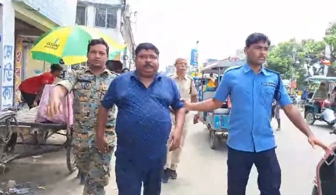 Beating pregnant woman in polyclinic gnr