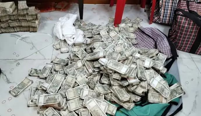 IT Raids in kolkata businessman house
