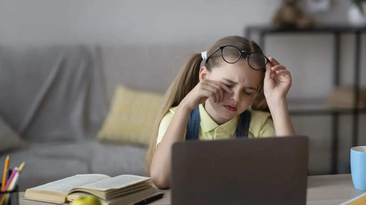Weak eye sight of children before then years age due to extreme uses of mobiles and tablets lif
