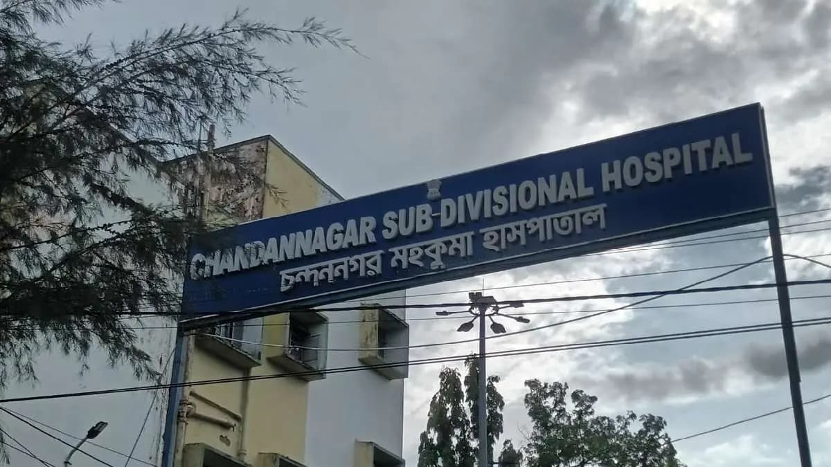 Complex operations at Chandannagar Hospital without modern infrastructure