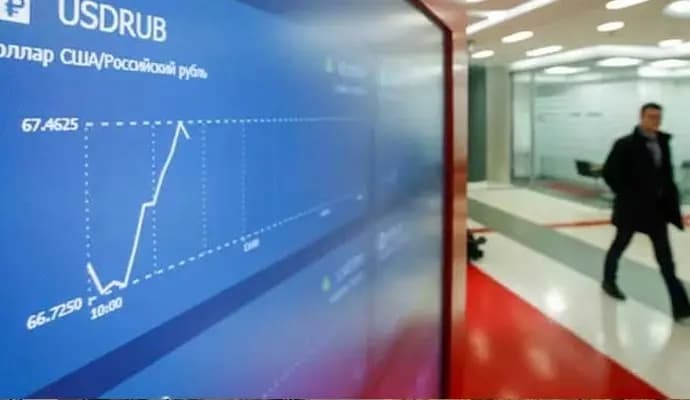 Russia, hit by new US sanctions, halts dollar and euro trade on main bourse