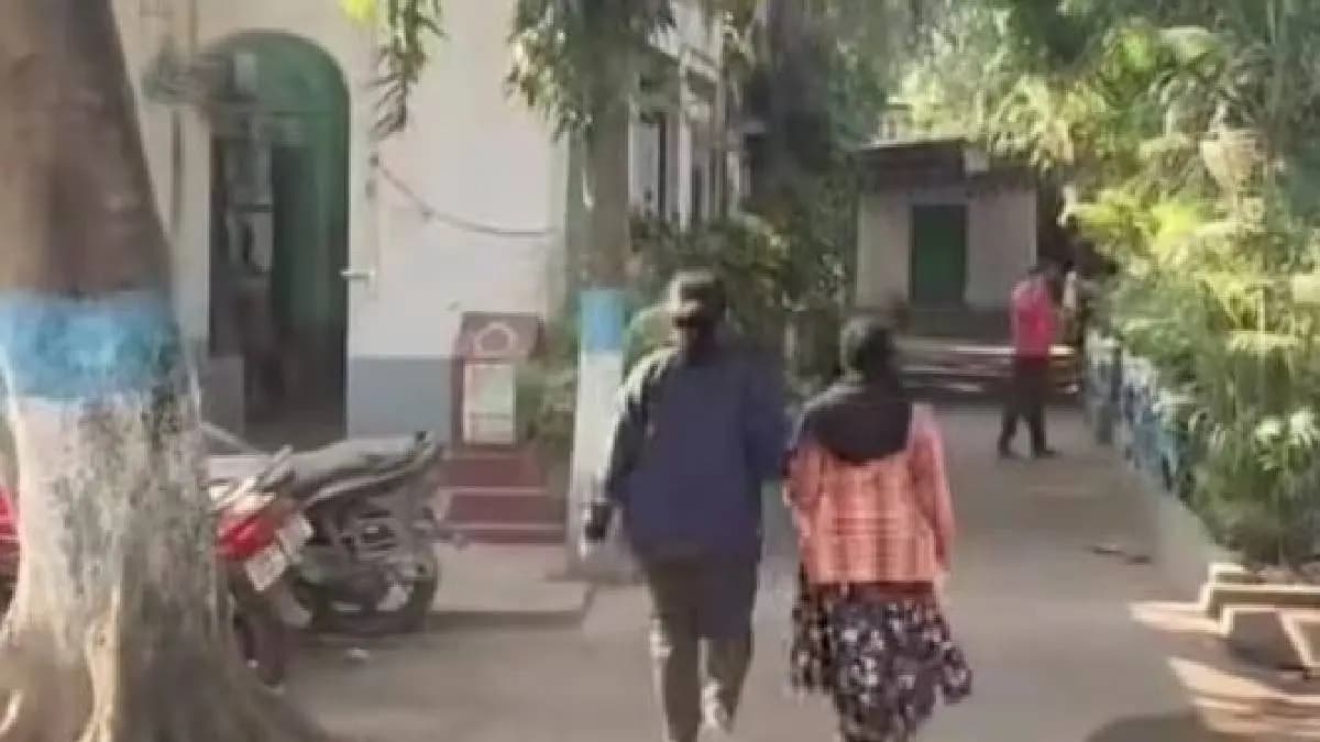 man injured heavily after his lover attacked him after problems in relationship gnr