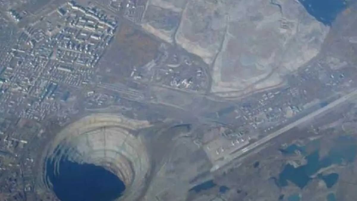  15 kilometre tunnel found in Australia bizarre geologic structures gnr 