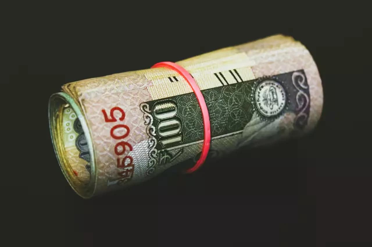 FD interest rates that SBI is offering to senior citizens and general citizens gnr