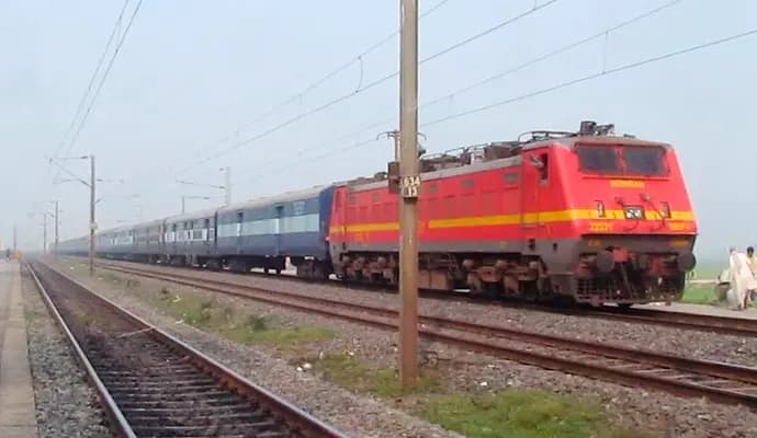 train service delayed in howrah-asansol line