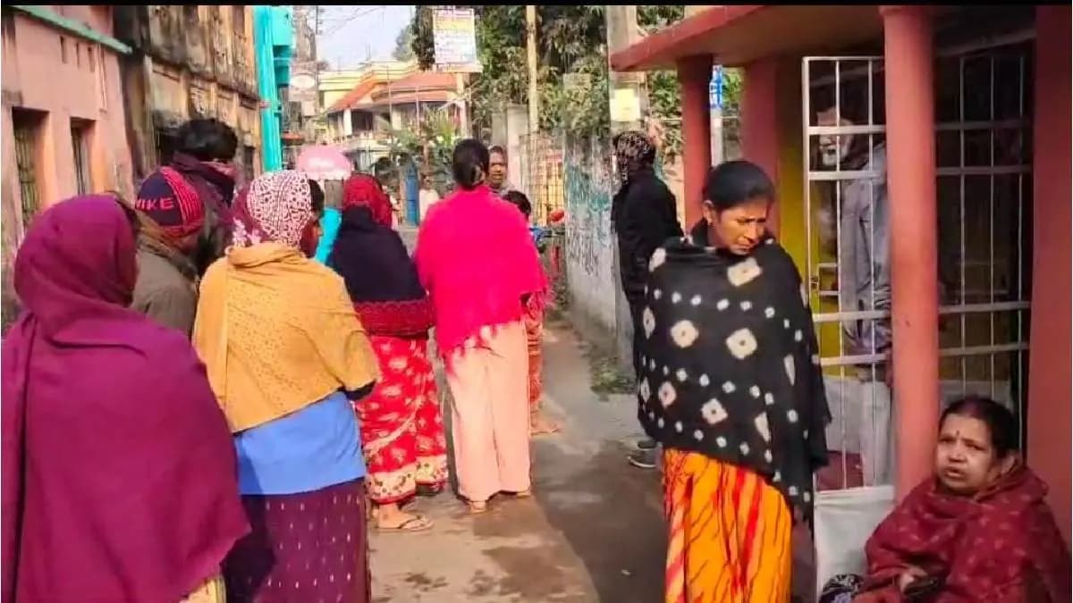 Police investigate as Thief Steal Idol from temple in kanthi gnr