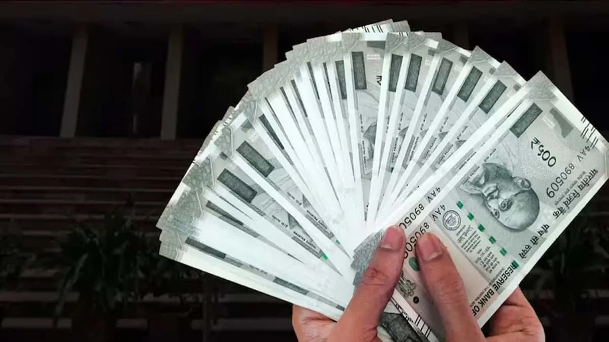 Want to earn more than Rs 7500 per month from home lets Know about thise scheme