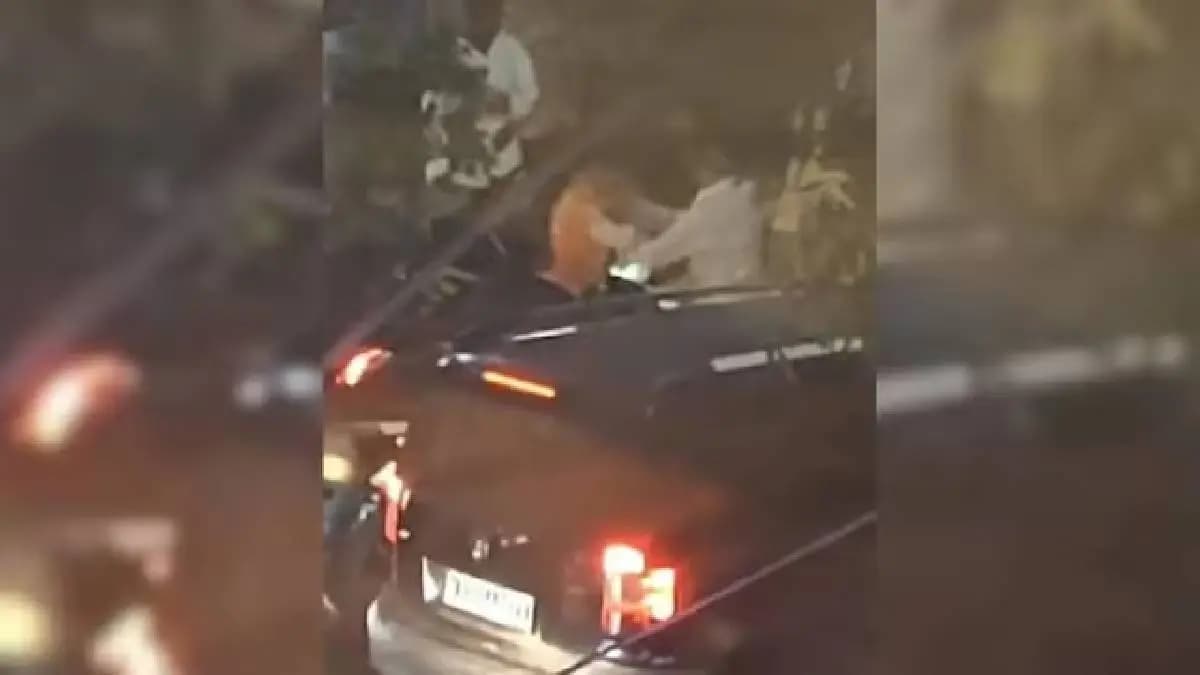 Swiggy Delivery Agent Assaulted At Busy Traffic Signal 