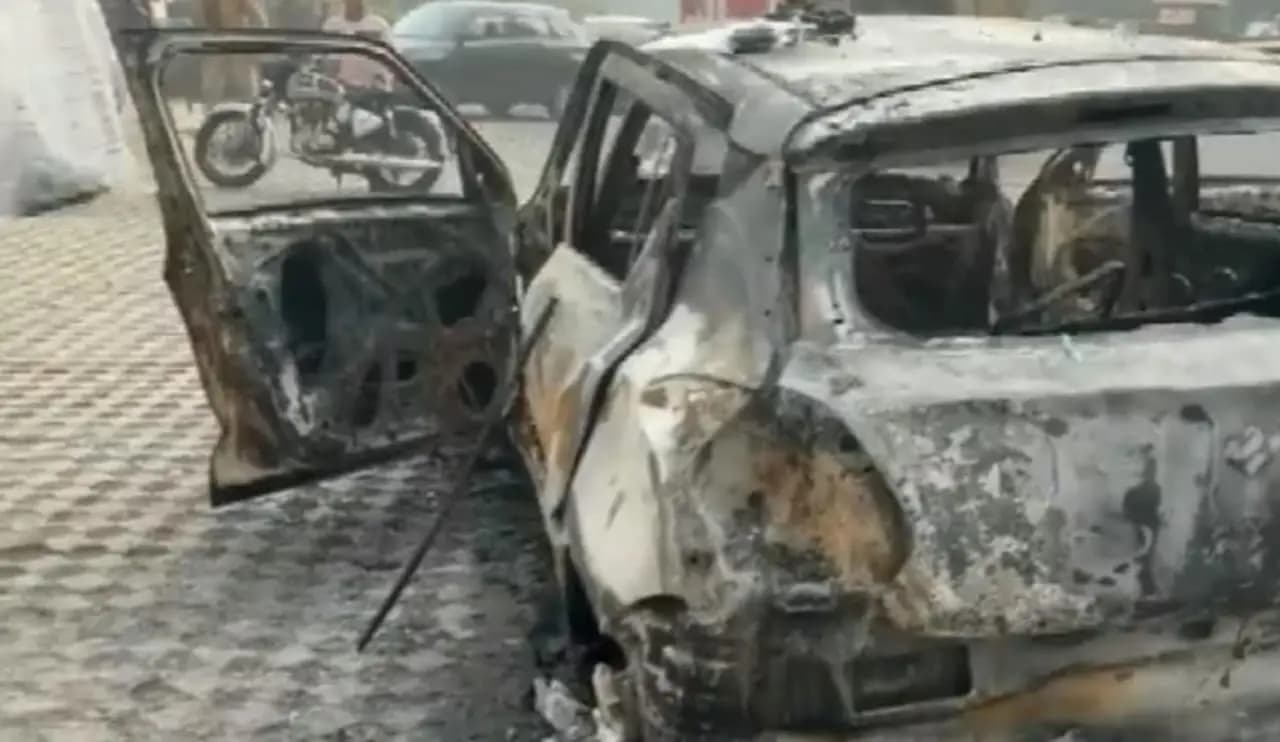 Two Burnt To Death After Car Catches Fire In Noida