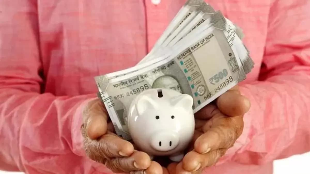 Bank Savings accounts will also earn interest at the rate of FD just do this 