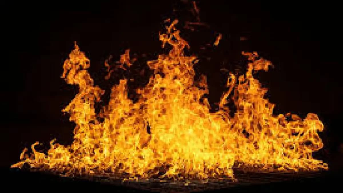 four child burnt in kanksa abandoned car caught fire gnr