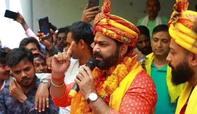 BJP Suspends Bhojpuri Actor