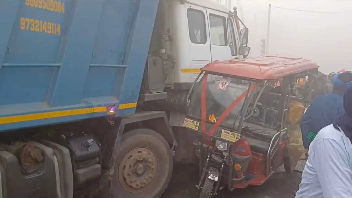 Accident in nadia one killed, two injured gnr 