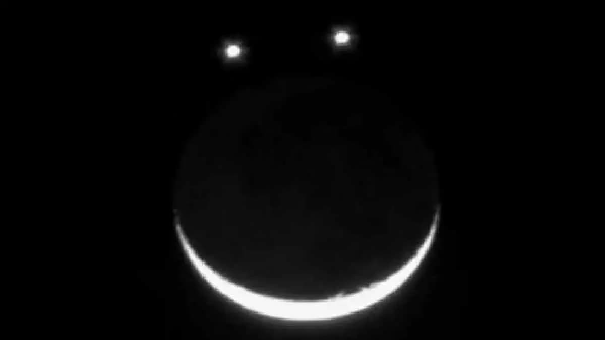 Rare Planetary Alignment to from Smiley Face in the Sky 