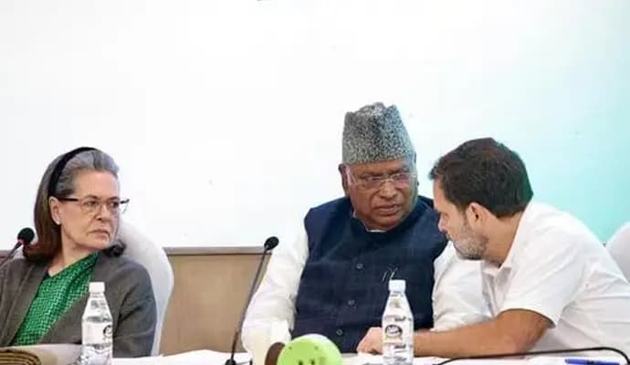 Key Congress meet to approve manifesto today