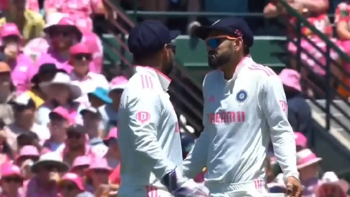 Virat Kohli trolls Australian Crowd by imitating the sandpaper act in over after Steve Smith's dismissal spt