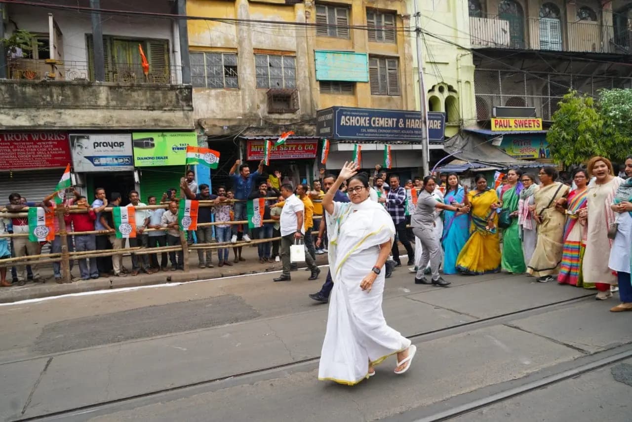 mamata banerjee praises sudip and naina
