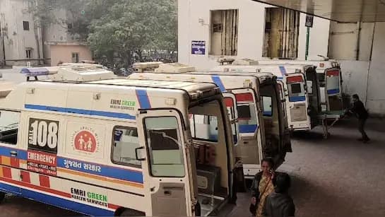 Teen In Relationship With boy Gets Pregnant Foetus found Near Drain Gujarat gnr 
