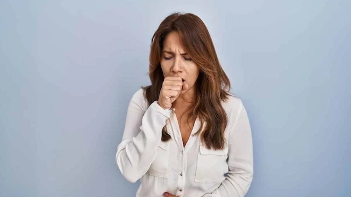 Accumulation of mucus in throat persistently is a sign of some serious diseases like throat cancer lif