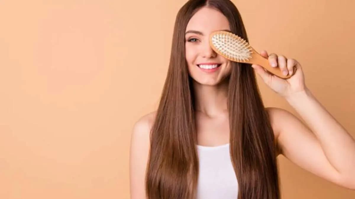 this home made remedy can prevent dandruff and make your hair healthy, thick and dandruff free lif