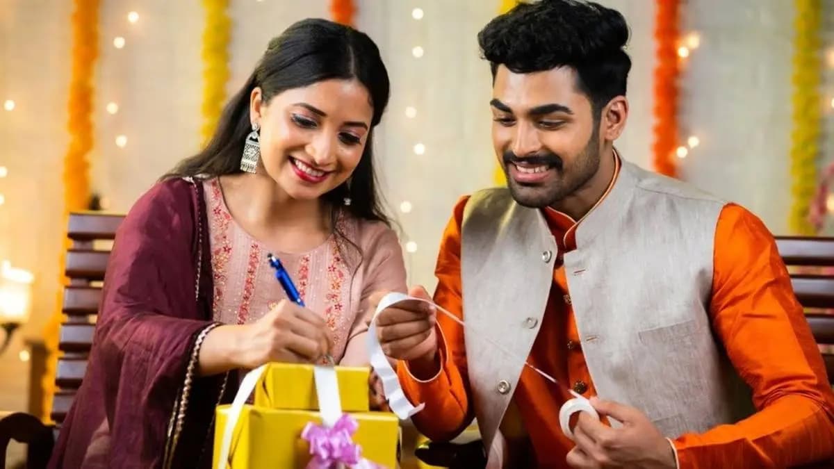 you can give these unique gifts to your brother sister in bhaiphota 2024 lif