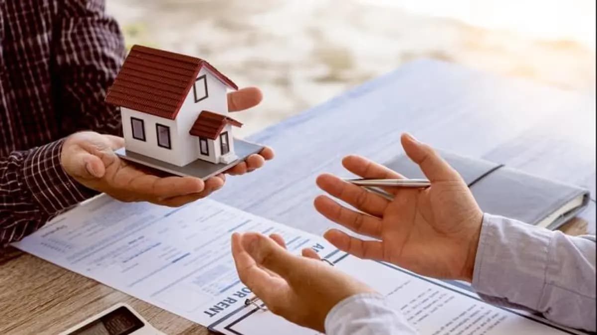 Why is the rent agreement made for only 11 months Who benefits the landlord or the tenant lif