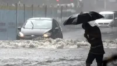IMD Weather Forecast Moderate Rainfall Thunderstorm Warning in Four District in Bengal 