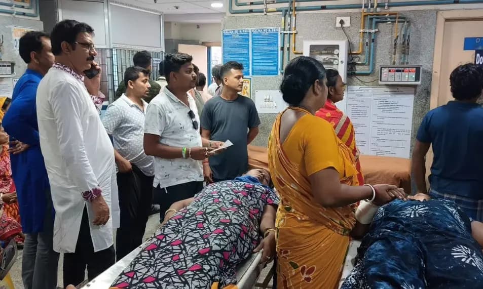Two injured tmc woman worker transferred to kalna hospital