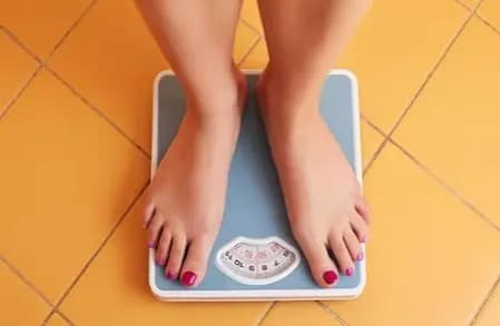 how much should your weight be according to your age and height here is the answers LIF