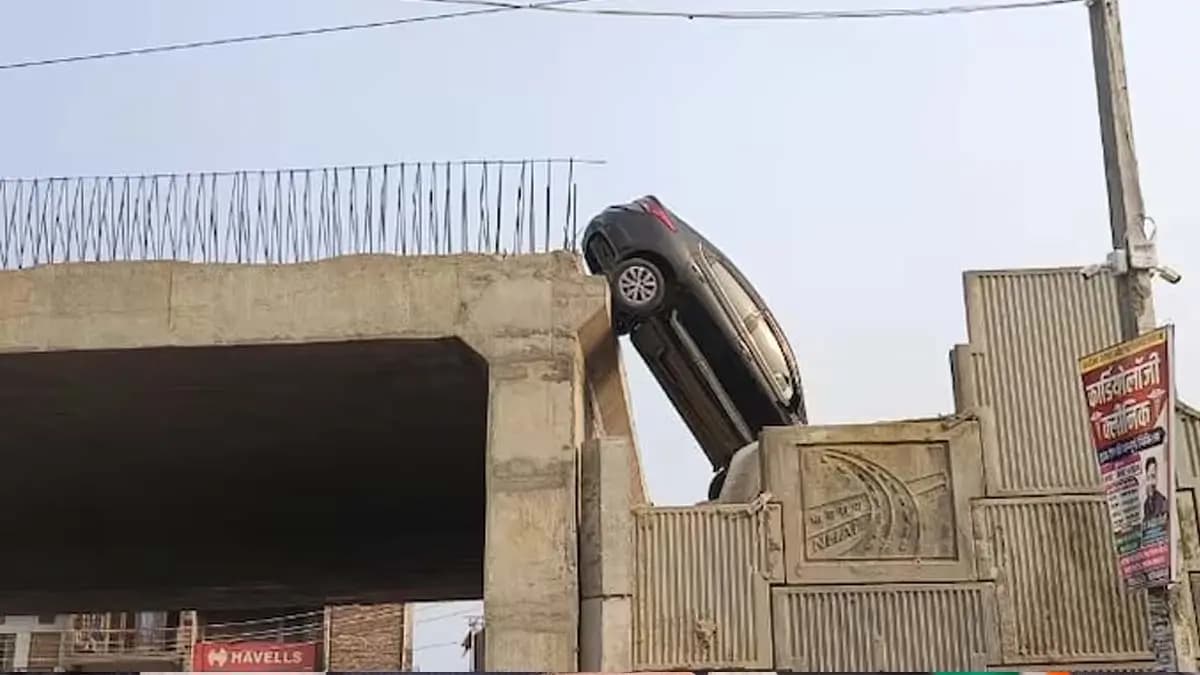 Car hangs mid-air from unfinished flyover in Utter Pradesh Gorakhpur