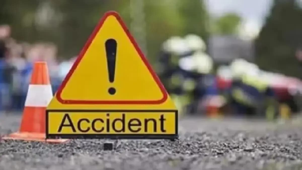 Speeding car Crashes Into College Wall eight killed